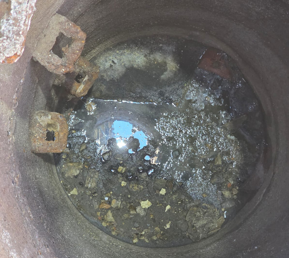 Zanieczyszczona kanalizacja